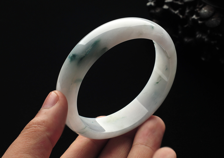 糯冰种飘花手镯（61mm）