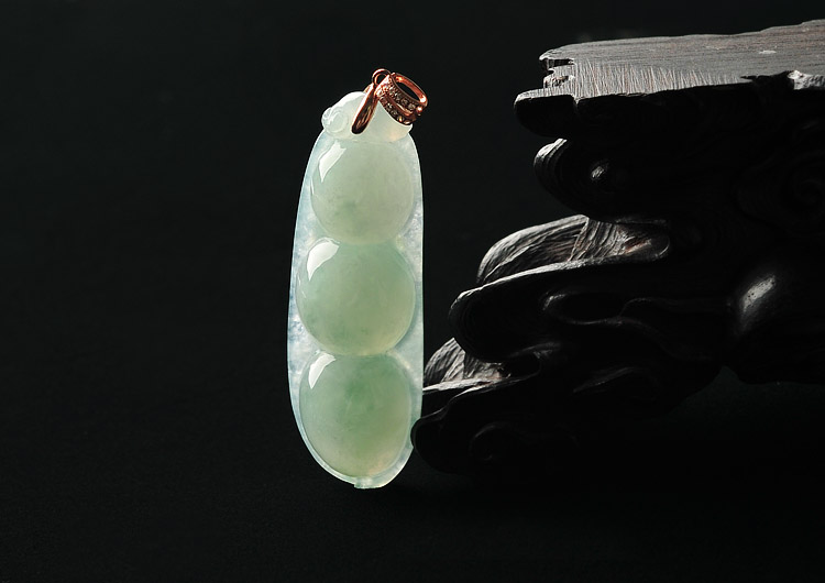 糯冰种晴水四季豆挂件