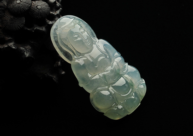 冰种略飘花观音挂件