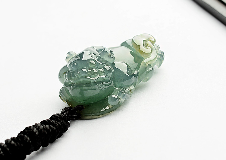 冰种晴水略带黄翡貔貅挂件