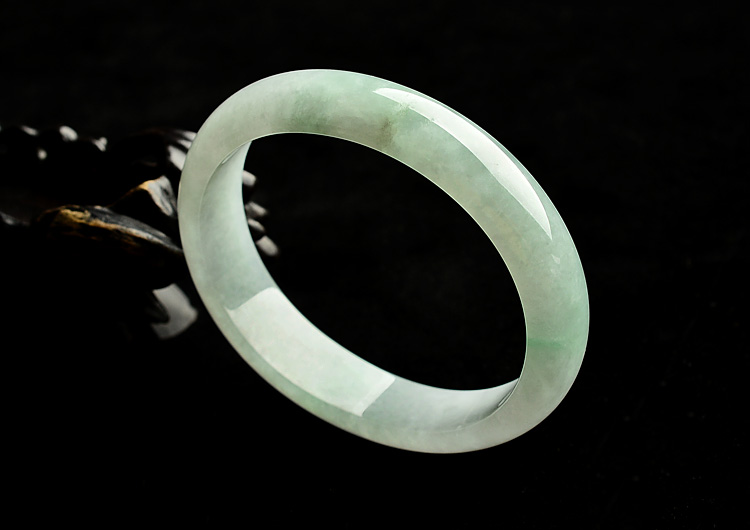 糯冰种晴水贵妃镯（55mm-49mm）