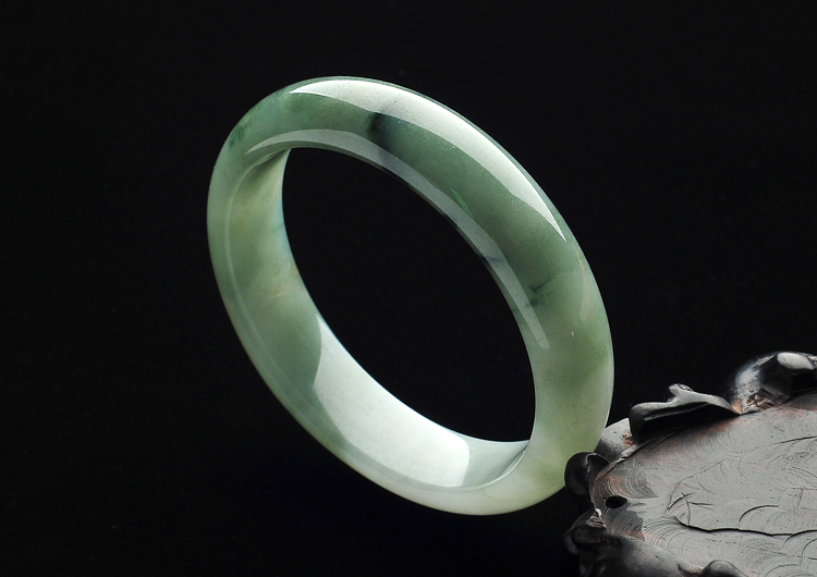 糯冰种飘花手镯(52.5mm)