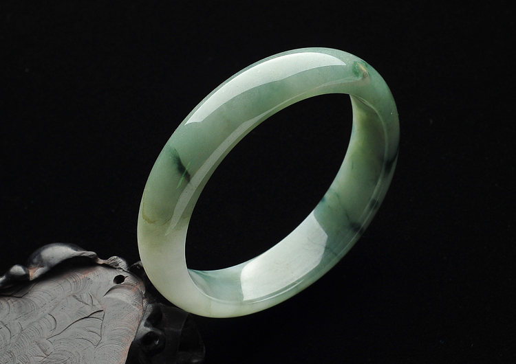 糯冰种飘花手镯(52.5mm)