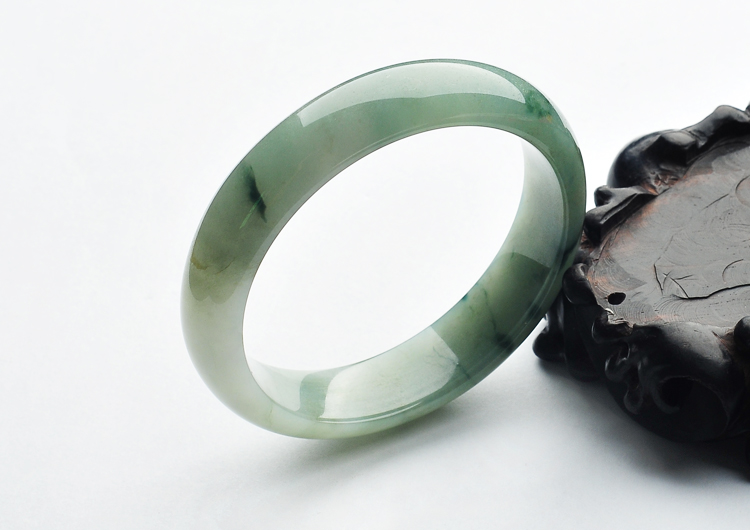 糯冰种飘花手镯(52.5mm)