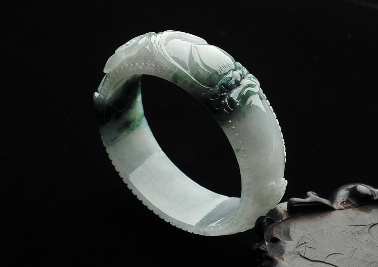 糯冰种飘花雕花手镯(54.1mm)