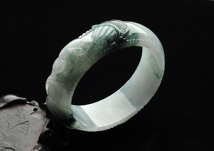糯冰种飘花雕花手镯(54.1mm)
