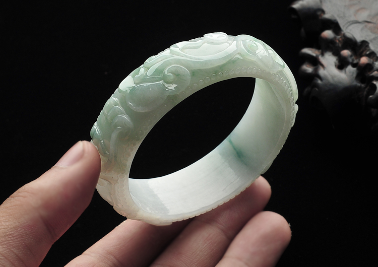 糯冰种飘花雕花手镯(56.2mm)