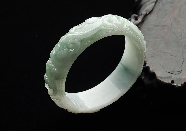 糯冰种飘花雕花手镯(56.2mm)