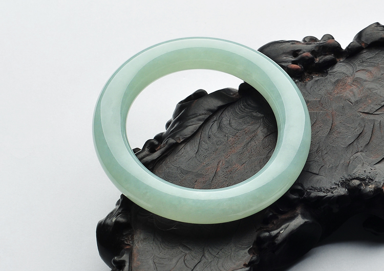 糯冰种晴水圆条手镯(55.1mm)