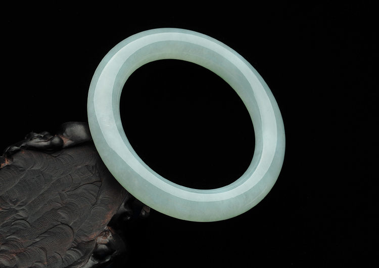 糯冰种晴水圆条手镯(55.7mm)