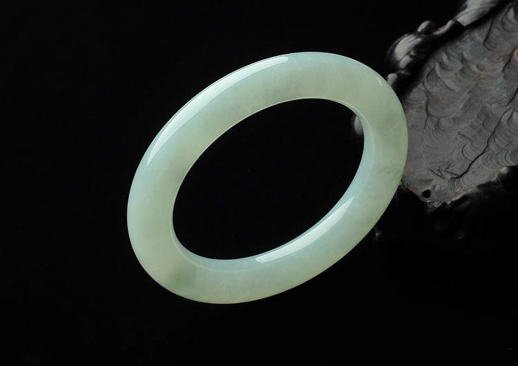糯冰种晴水圆条手镯(55.7mm)