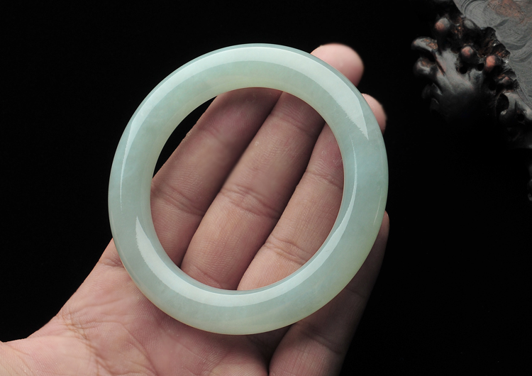 糯冰种晴水圆条手镯(55.7mm)