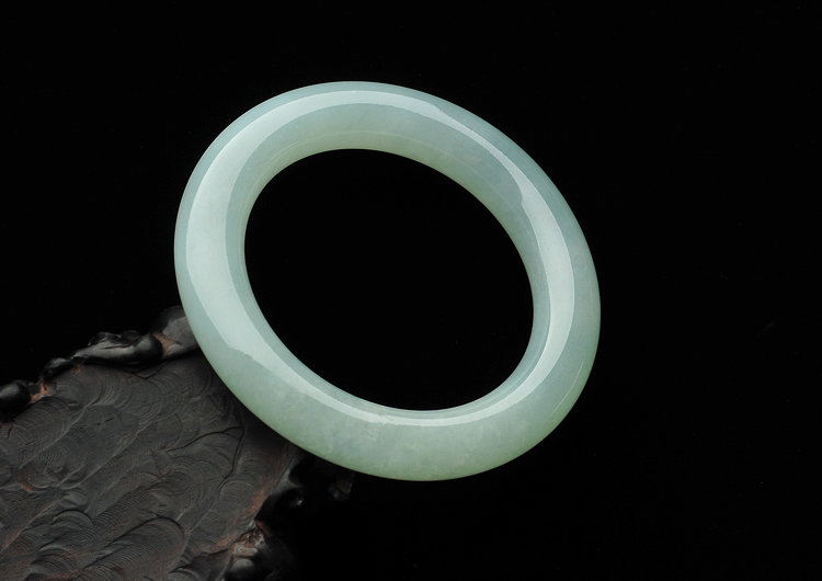 糯冰种晴水圆条手镯(55mm)