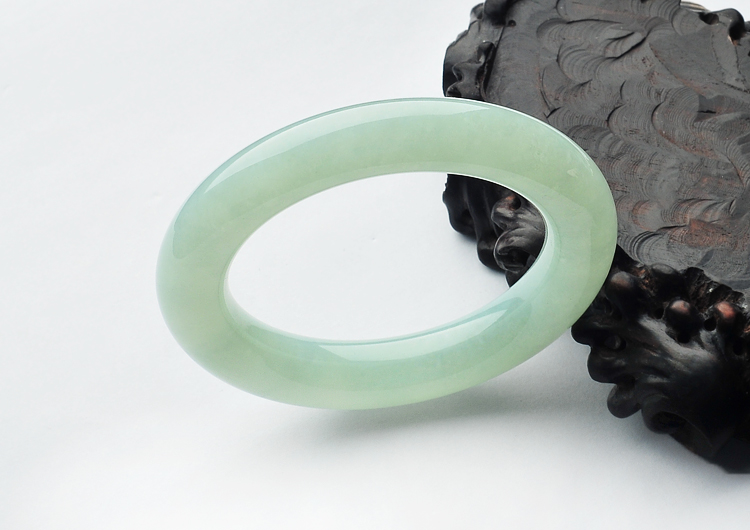 糯冰种晴水圆条手镯(55mm)