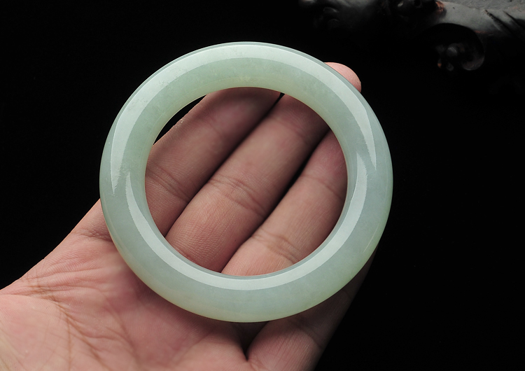 糯冰种晴水圆条手镯(55mm)