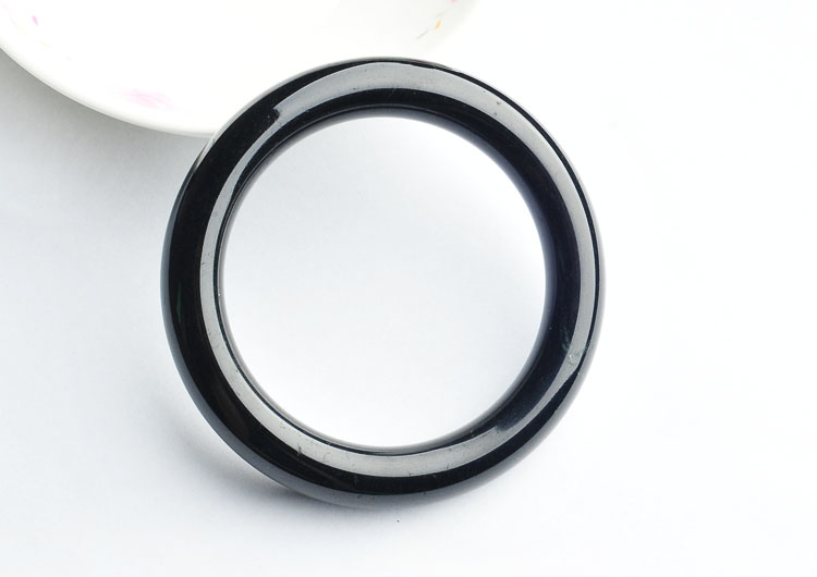 细糯种墨翠圆条手镯(55.1mm)