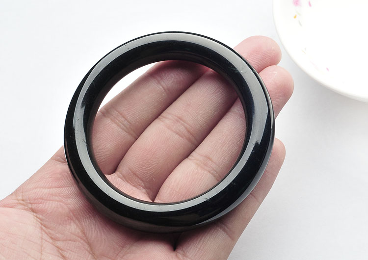 细糯种墨翠圆条手镯(55.1mm)