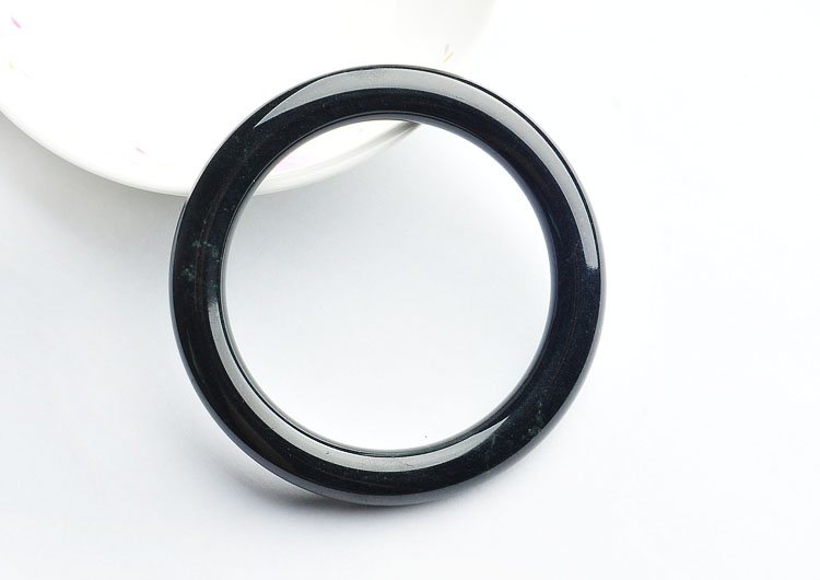 细糯种墨翠圆条手镯(56.4mm)