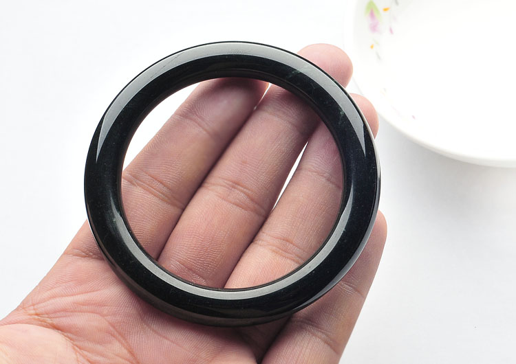 细糯种墨翠圆条手镯(56.4mm)