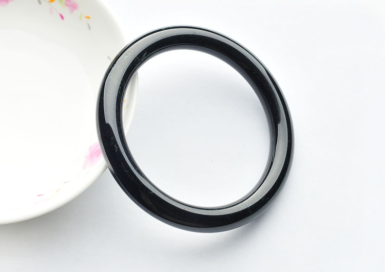 细糯种墨翠圆条手镯(58.5mm)