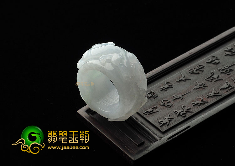 糯冰种淡晴水螭龙扳指