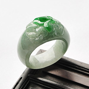 糯冰种飘翠如意指环挂件