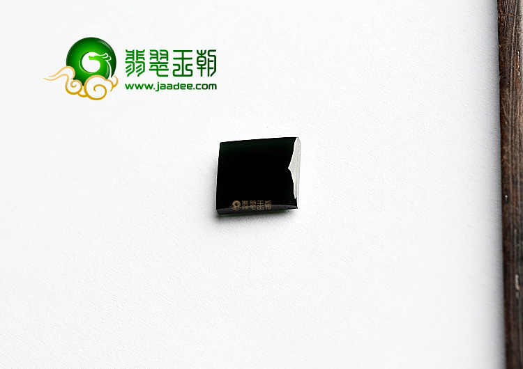 玻璃种墨翠戒面