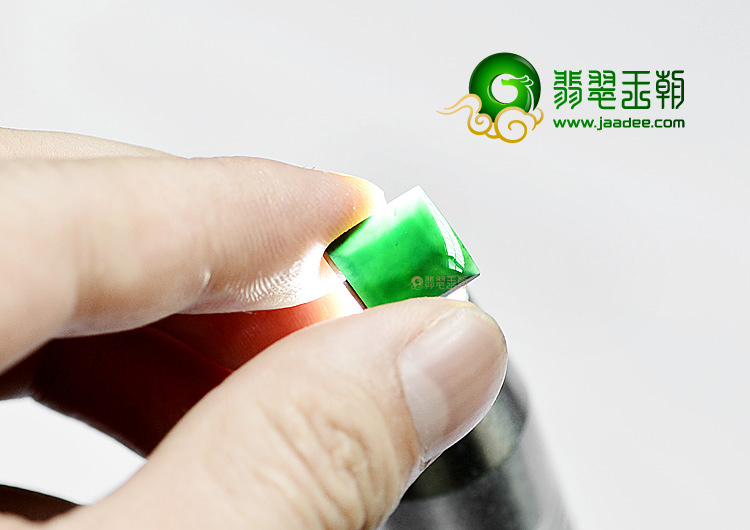 玻璃种墨翠戒面