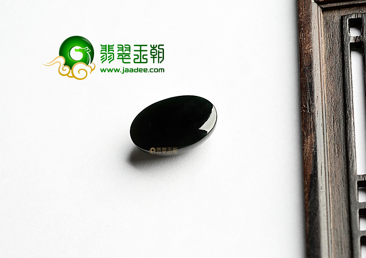 玻璃种墨翠戒面