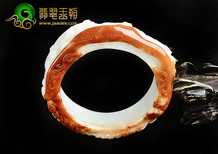 糯冰种红翡螭龙雕花贵妃镯(58.3mm-57mm)