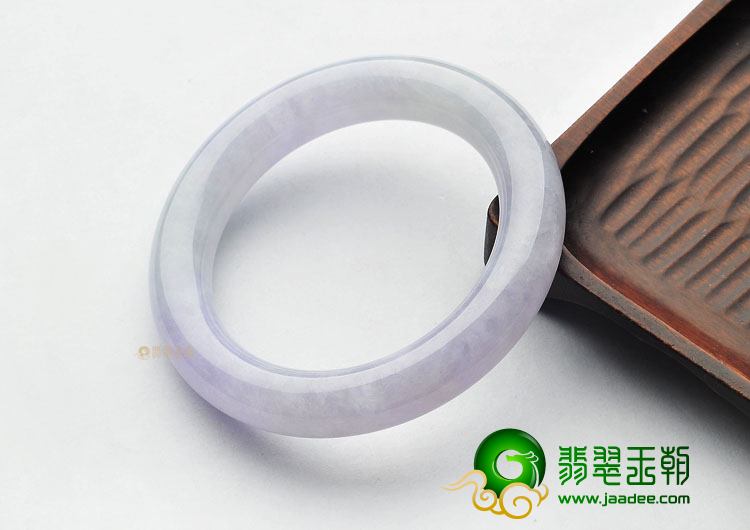 (超值推荐)糯冰种淡紫罗兰圆条手镯(55.7mm)