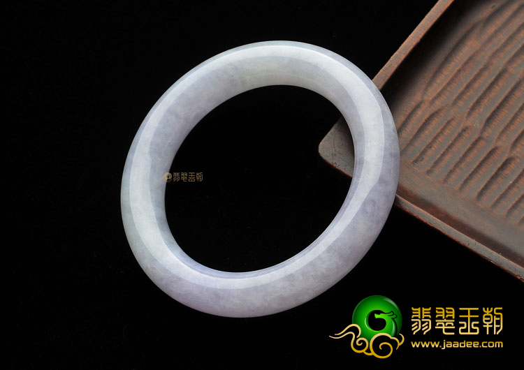 (超值推荐)糯冰种淡紫罗兰圆条手镯(55.7mm)