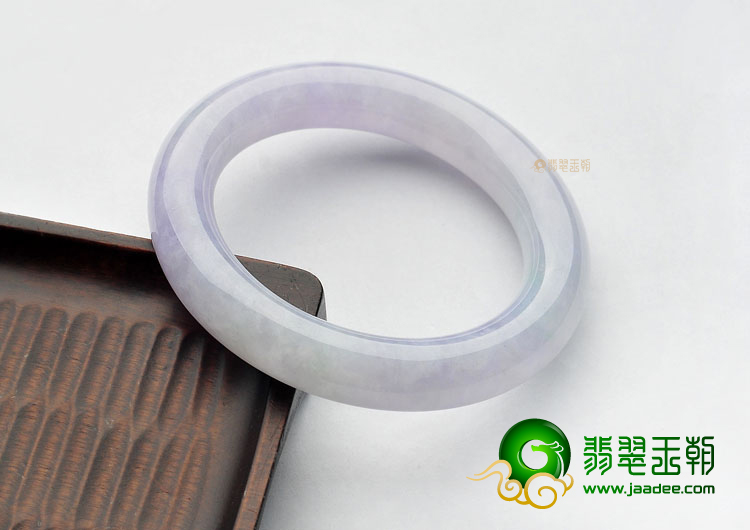 (超值推荐)糯冰种淡紫罗兰圆条手镯(55.7mm)