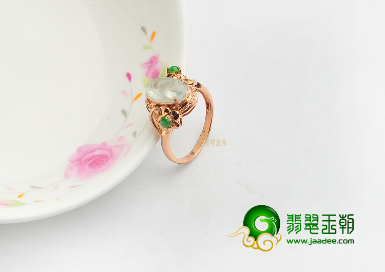 冰玻种淡晴水镶玫瑰金甜甜蜜蜜戒指(真钻)