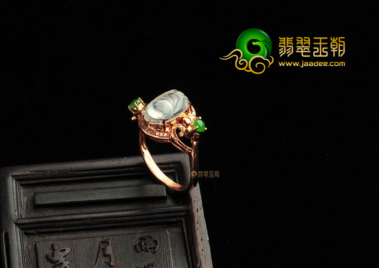 冰玻种淡晴水镶玫瑰金甜甜蜜蜜戒指(真钻)