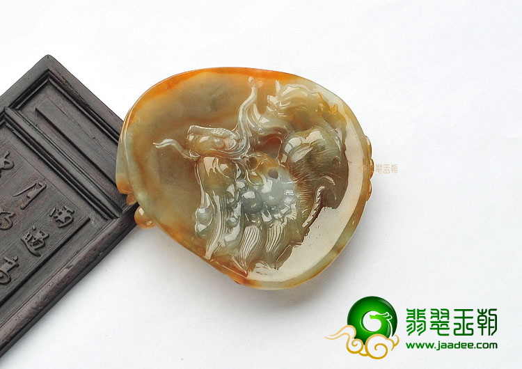 (超值推荐)糯冰种褐黄翡龙马精神挂件