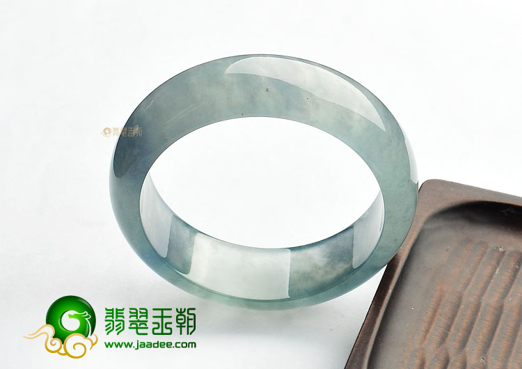 (超值推荐)冰玻种晴水手镯(58.9mm)