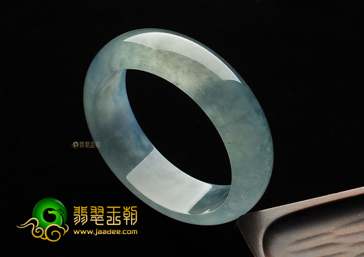 (超值推荐)冰玻种晴水手镯(58.9mm)