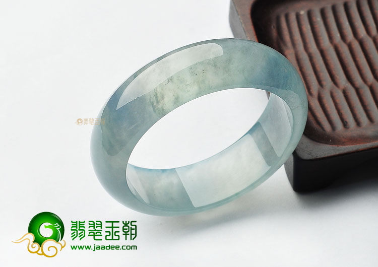 (超值推荐)冰玻种晴水手镯(58.9mm)