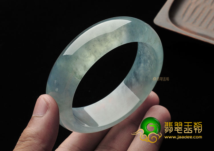 (超值推荐)冰玻种晴水手镯(58.9mm)