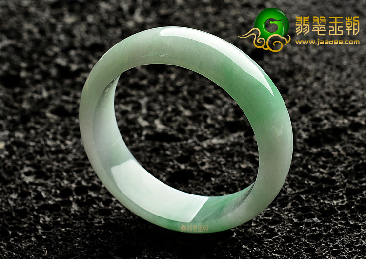 糯冰种阳绿手镯(54.2mm)