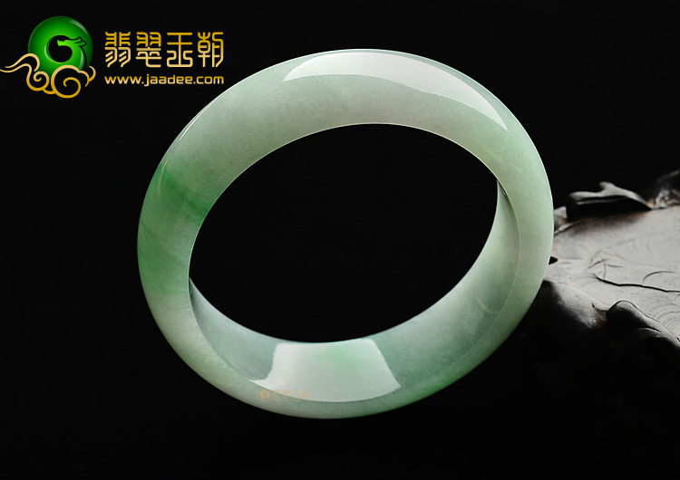 糯冰种阳绿手镯(54.2mm)