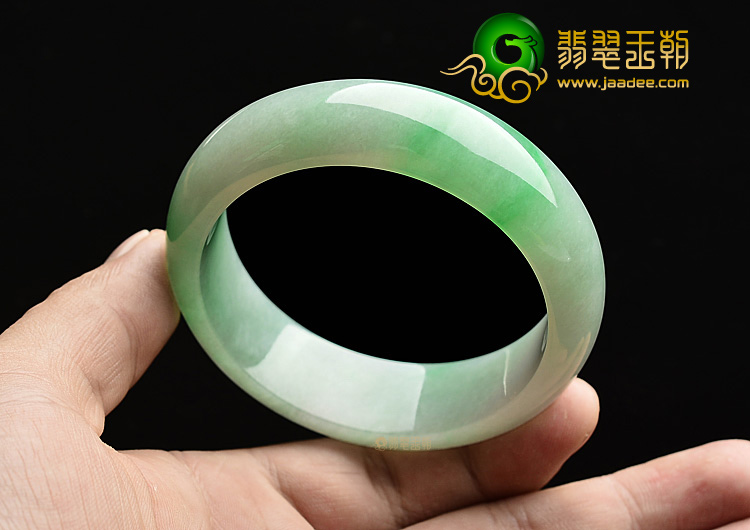 糯冰种阳绿手镯(54.2mm)