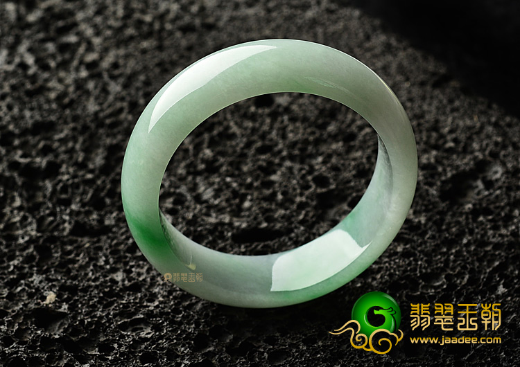 糯冰种阳绿手镯(54.2mm)