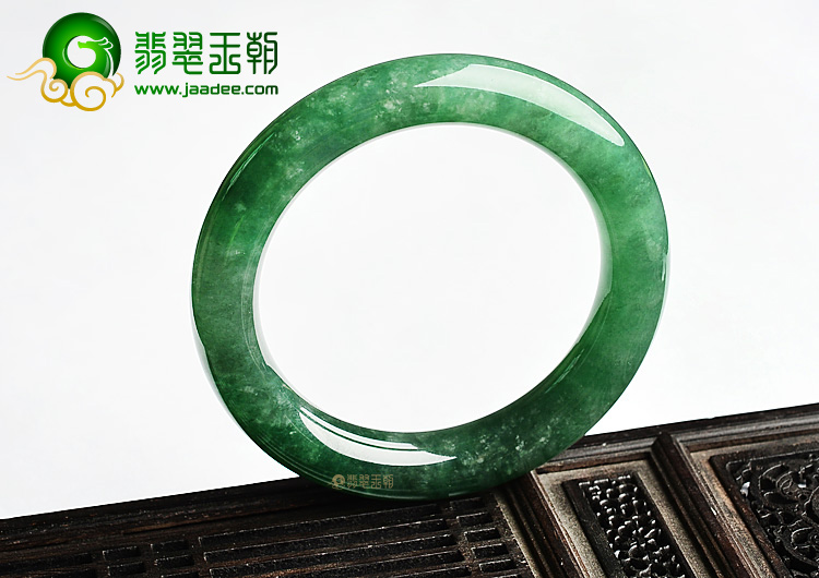糯冰种阳绿圆条手镯(55mm)