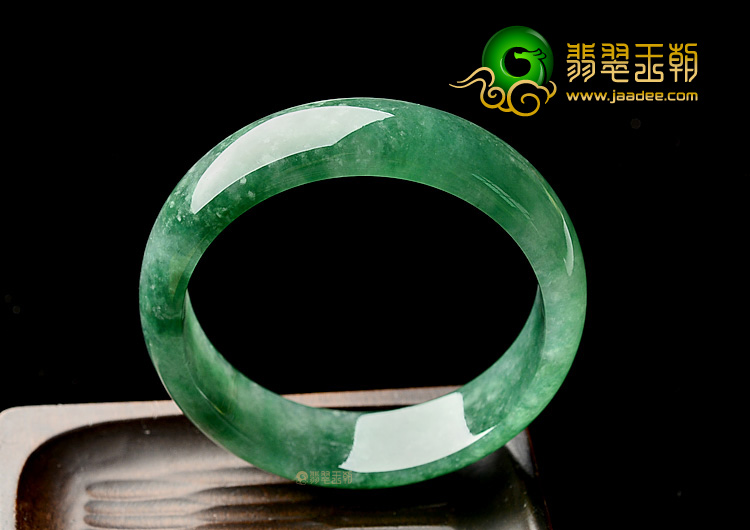 糯冰种阳绿手镯(56.8mm)