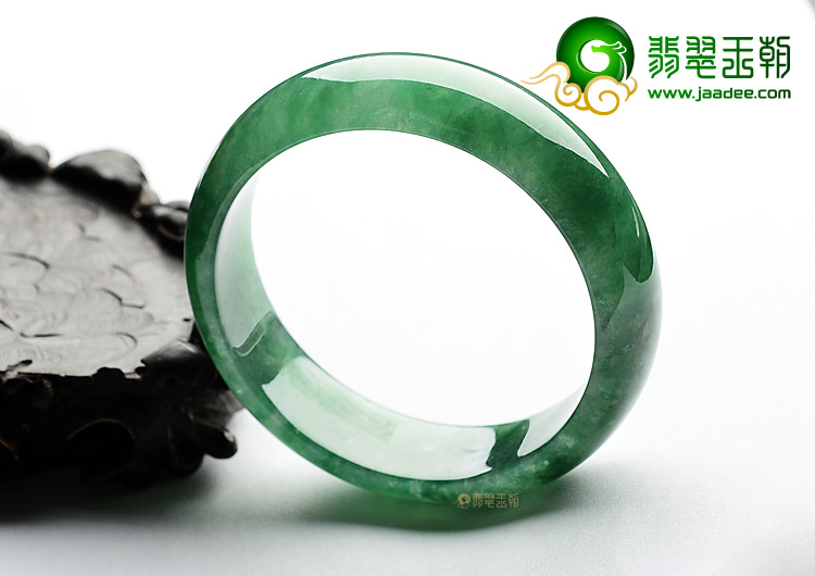 糯冰种阳绿手镯(56.8mm)