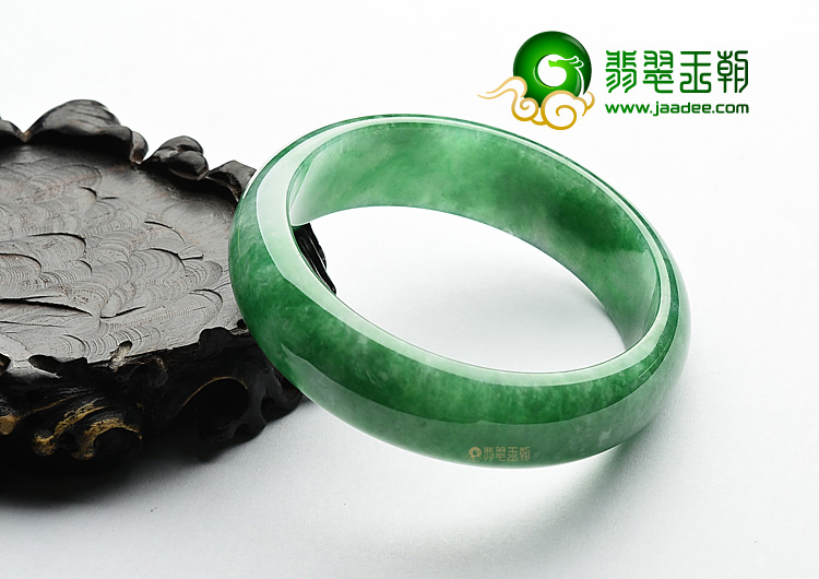 糯冰种阳绿手镯(56.8mm)