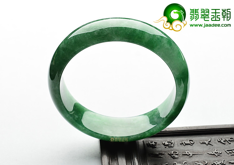 糯冰种阳绿手镯(56.8mm)