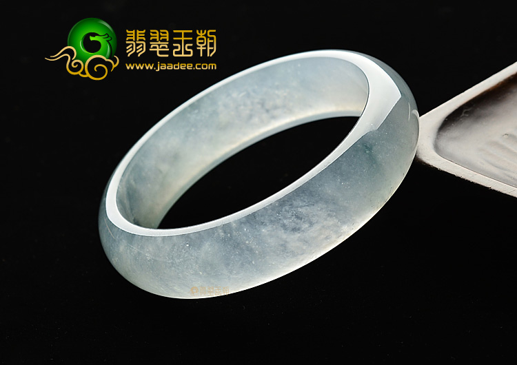 (超值推荐)冰玻种飘花手镯(58.6mm)